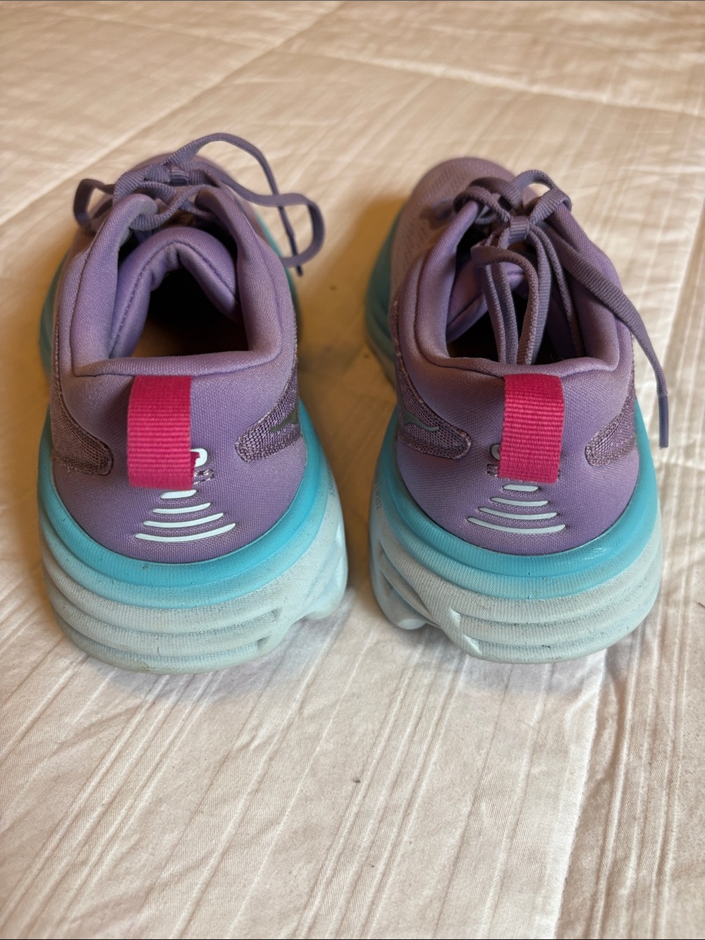 WORN TWICE Hoka Women's Hoka Bondi 8 Size 7.5 - like new! - Picture 4 of 6
